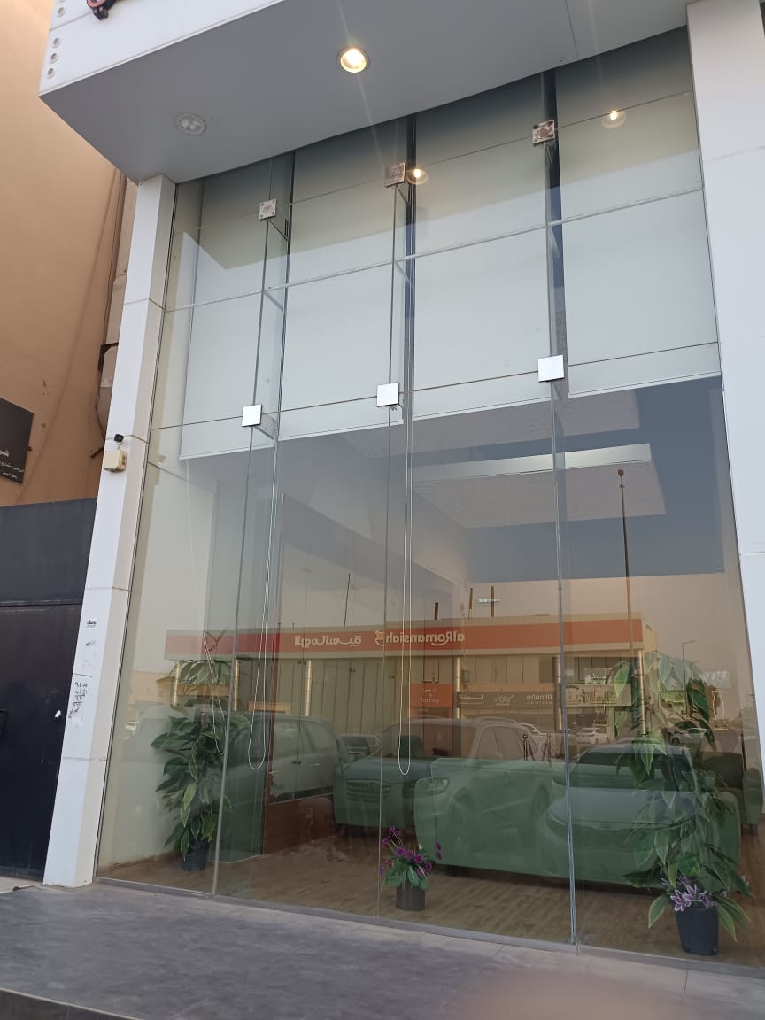 صورة زجاج الرياض